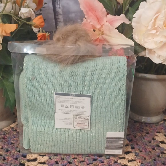 Serra Light Green Women's Sweater Set - Picture 3 of 3